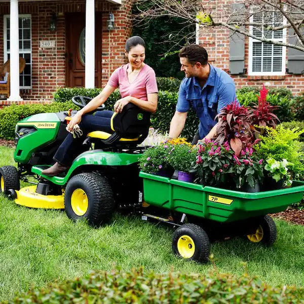 John Deere S100 ride-on lawnmower, 107 cm (42 inch) cutting width – 17.5 hp petrol hydrostatic drive