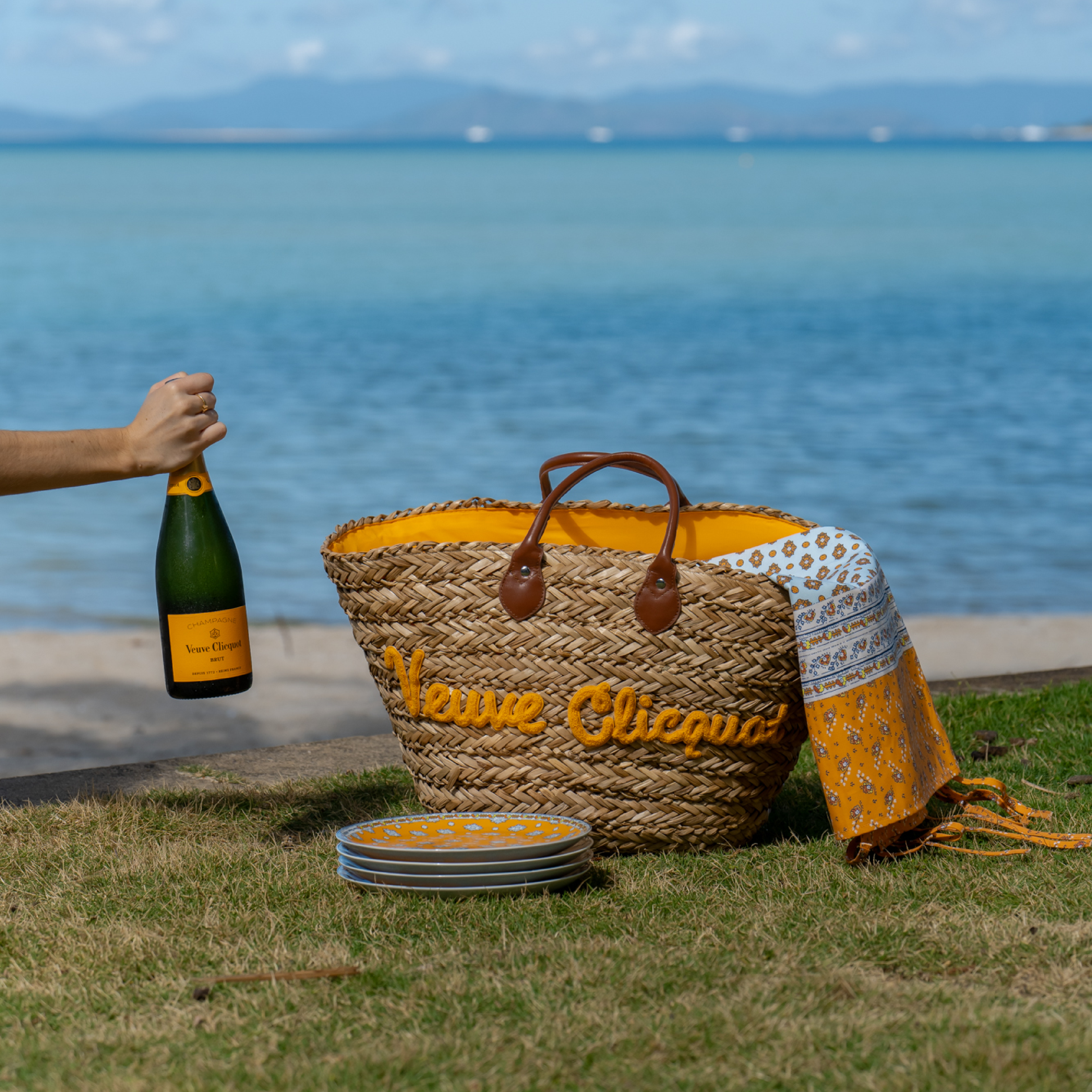 Le Picnic - Beach Basket Collection